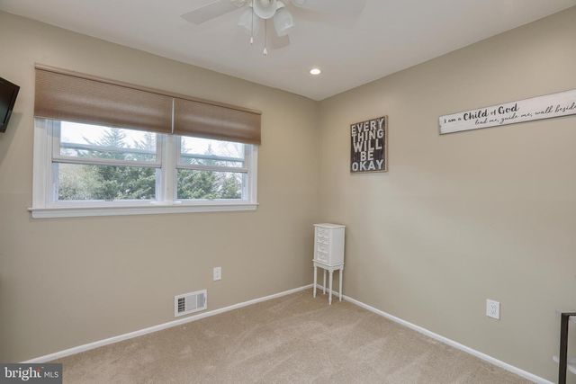 14 JESSE DR, Hamilton, NJ 08619