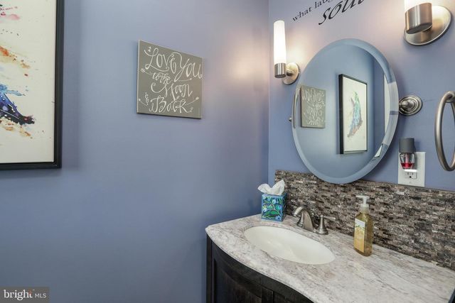 14 JESSE DR, Hamilton, NJ 08619
