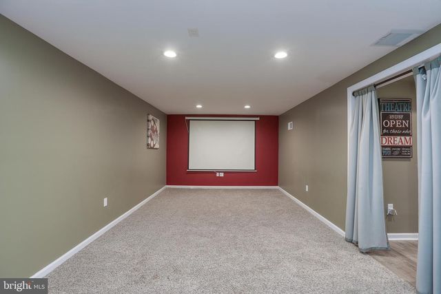 14 JESSE DR, Hamilton, NJ 08619