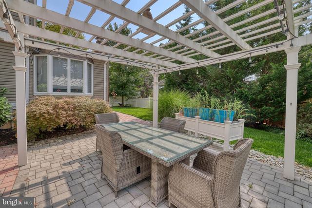 14 JESSE DR, Hamilton, NJ 08619