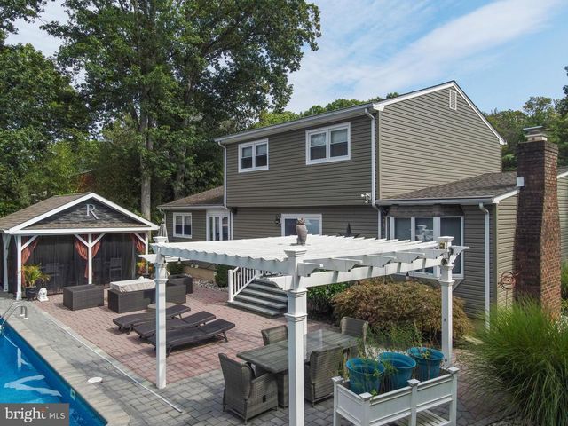 14 JESSE DR, Hamilton, NJ 08619