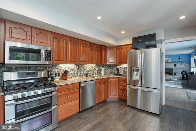 14 JESSE DR, Hamilton, NJ 08619