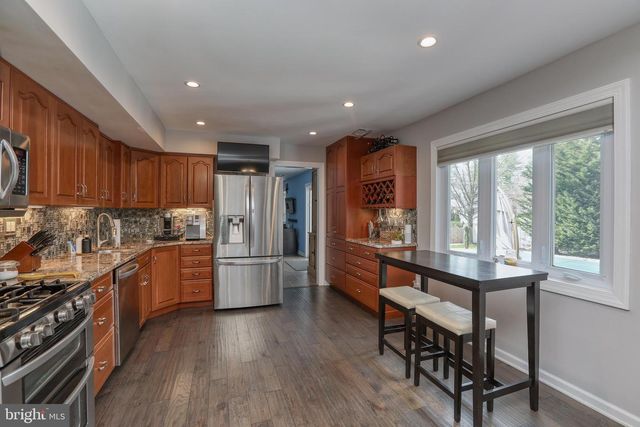 14 JESSE DR, Hamilton, NJ 08619