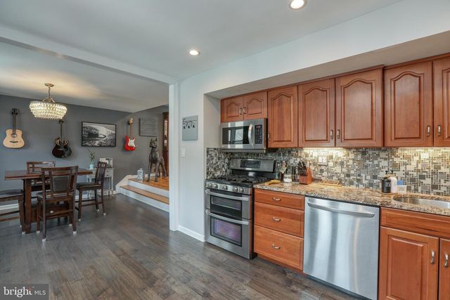 14 JESSE DR, Hamilton, NJ 08619