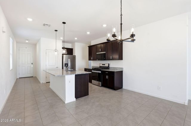 3136 E HAYDEN ROSE Avenue, San Tan Valley, AZ 85143