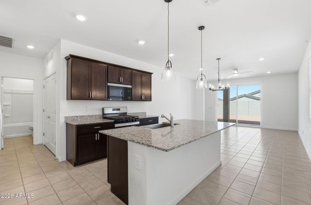 3136 E HAYDEN ROSE Avenue, San Tan Valley, AZ 85143