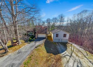 40 Country Bear Lane, Flat Rock, NC 28731