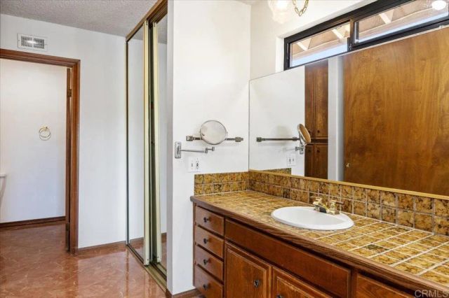 1610 Via La Plaza, San Marcos, CA 92078
