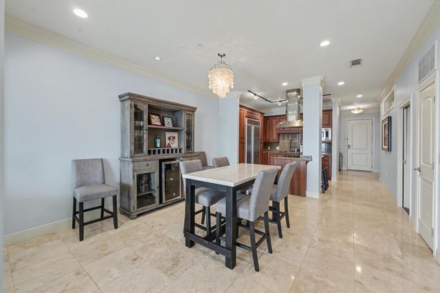 1419 Montrose Boulevard 604, Houston, TX 77019