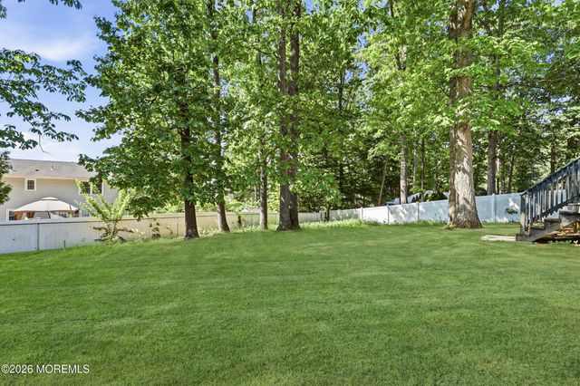 331 Gordons Corner Road, Manalapan, NJ 07726
