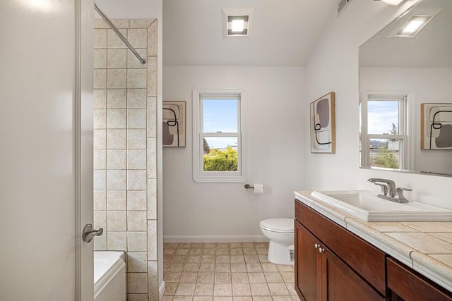 1038 1038 Pomona Ave, Albany, CA 94706