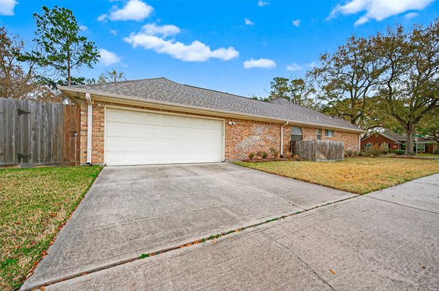 26901 Palace Pines Drive, Kingwood, TX 77339