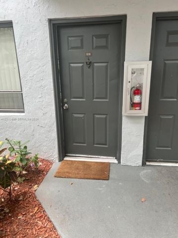 1880 N Congress Avenue 109, West Palm Beach, FL 33401