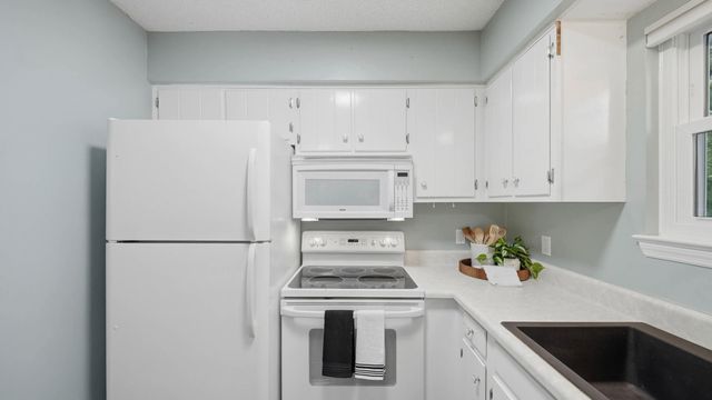 1420 N Winer Drive, Soddy Daisy, TN 37379