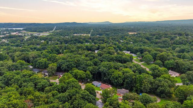 1420 N Winer Drive, Soddy Daisy, TN 37379
