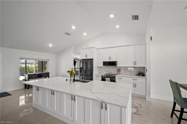 2702 NE 1st AVE, Cape Coral, FL 33909