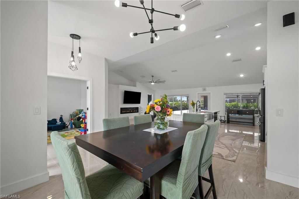 Image 15 of property listing at 2702 NE 1st AVE, Cape Coral, FL 33909