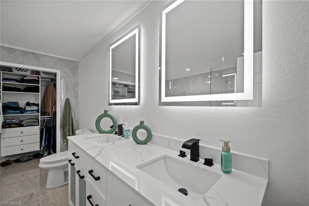 Image 22 of property listing at 2702 NE 1st AVE, Cape Coral, FL 33909