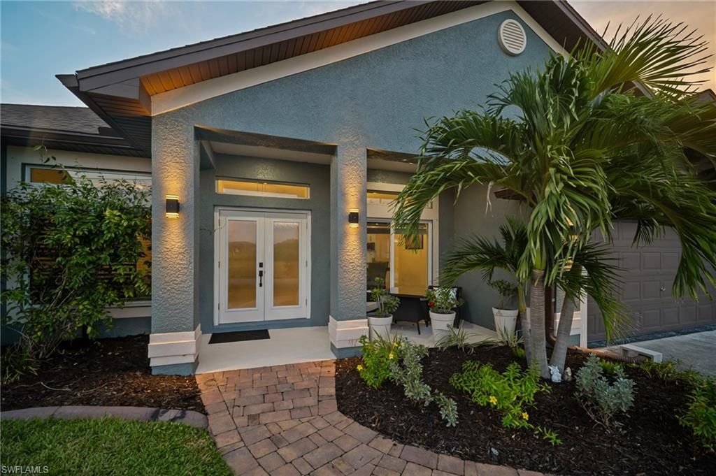 Image 3 of property listing at 2702 NE 1st AVE, Cape Coral, FL 33909