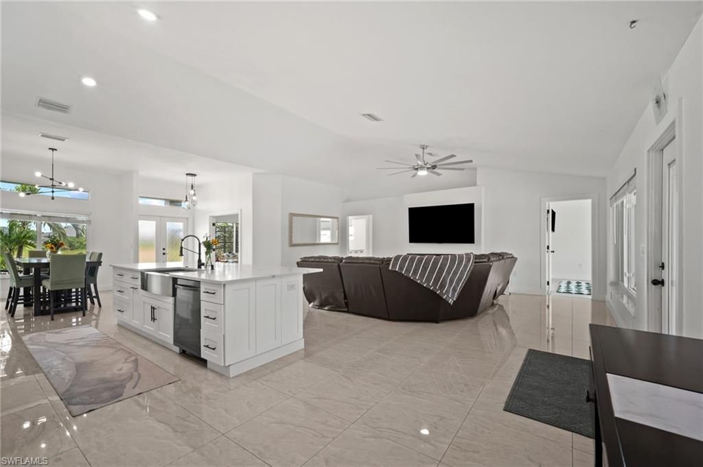 Image 5 of property listing at 2702 NE 1st AVE, Cape Coral, FL 33909