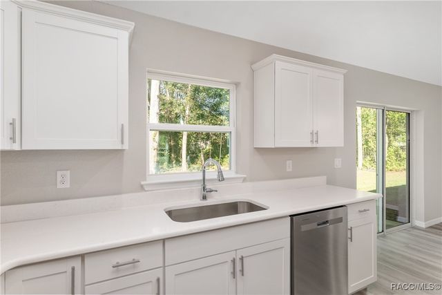 8235 N Merrimac Way, Citrus Springs, FL 34434