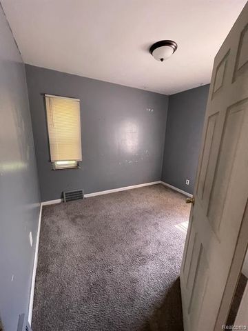 11326 Wayburn Street, Detroit, MI 48224