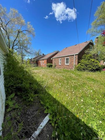 11326 Wayburn Street, Detroit, MI 48224