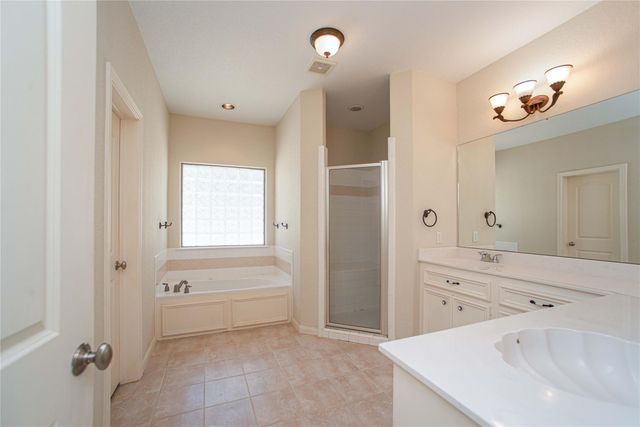 93 Wick Willow Drive, Montgomery, TX 77356