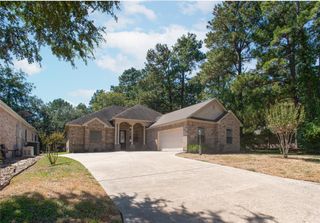 93 Wick Willow Drive, Montgomery, TX 77356