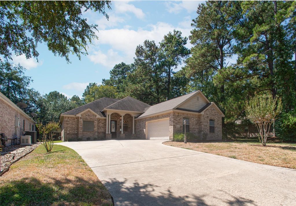 93 Wick Willow Drive, Montgomery, TX 77356