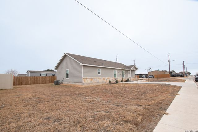 2621 pahmeyer, New Braunfels, TX 78130