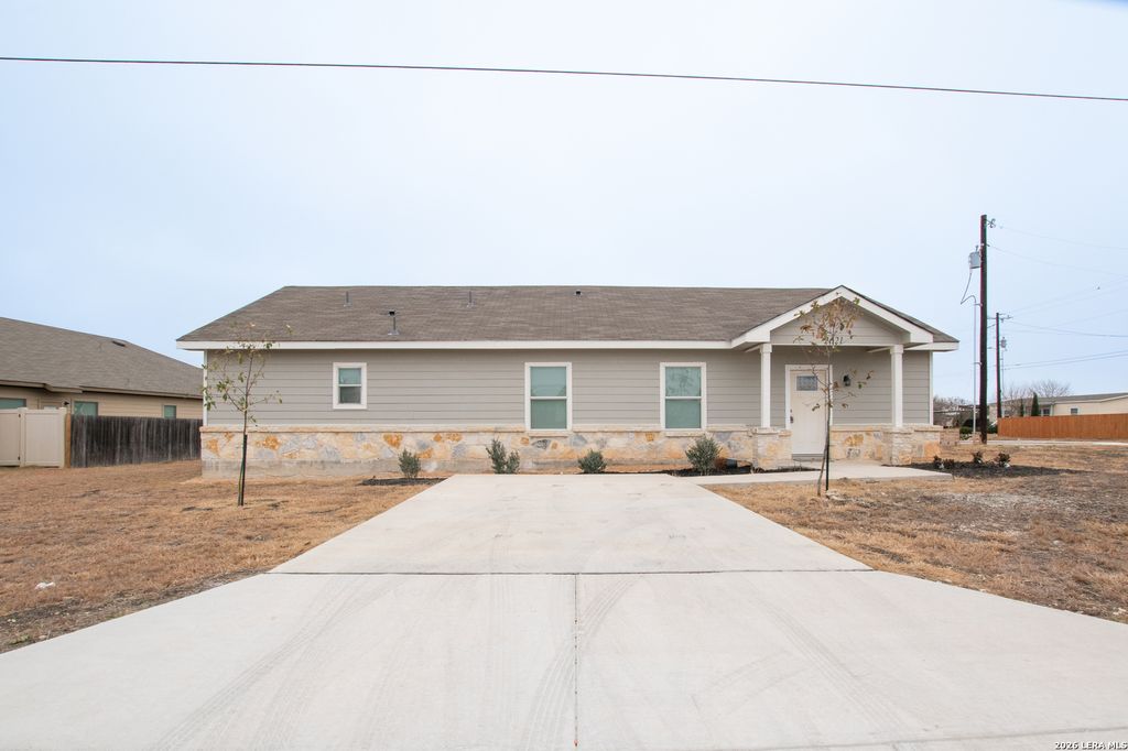 2621 pahmeyer, New Braunfels, TX 78130