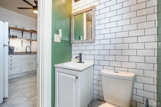 963 Oakland Avenue, Cincinnati, OH 45205