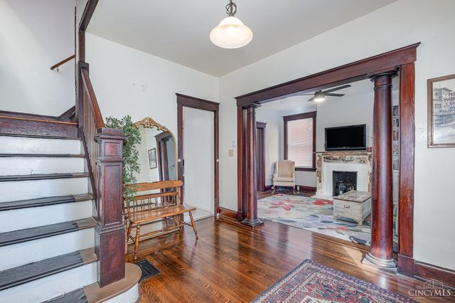 963 Oakland Avenue, Cincinnati, OH 45205