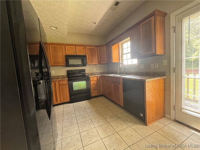12309 Pinta Place, Sellersburg, IN 47172