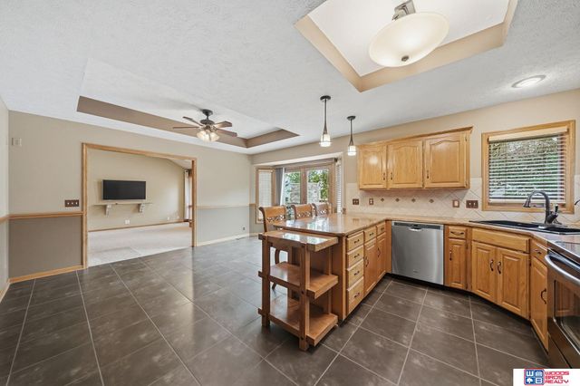 21780 Ponderosa Drive, Gretna, NE 68028