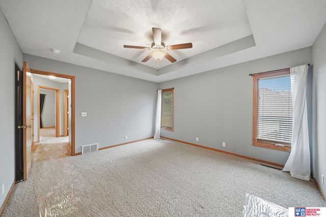 21780 Ponderosa Drive, Gretna, NE 68028