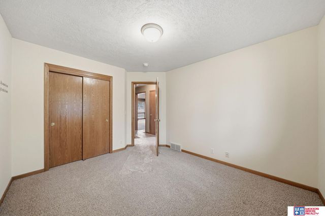 21780 Ponderosa Drive, Gretna, NE 68028