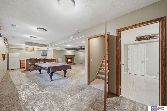 21780 Ponderosa Drive, Gretna, NE 68028