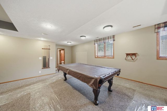 21780 Ponderosa Drive, Gretna, NE 68028