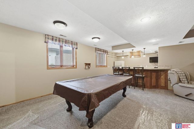21780 Ponderosa Drive, Gretna, NE 68028