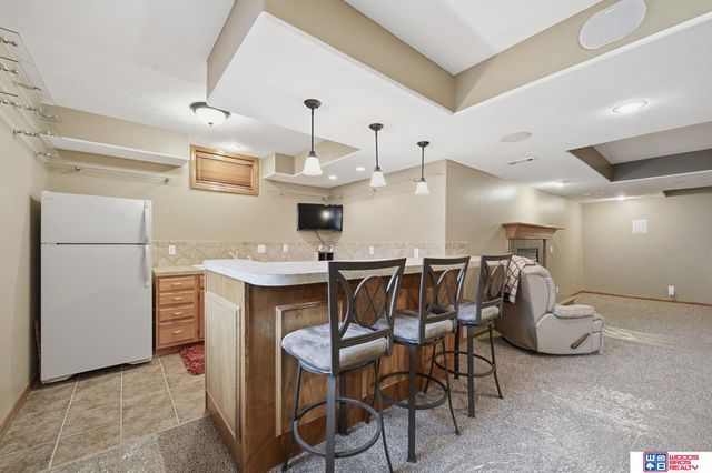 21780 Ponderosa Drive, Gretna, NE 68028