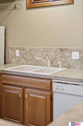 21780 Ponderosa Drive, Gretna, NE 68028