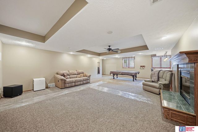 21780 Ponderosa Drive, Gretna, NE 68028