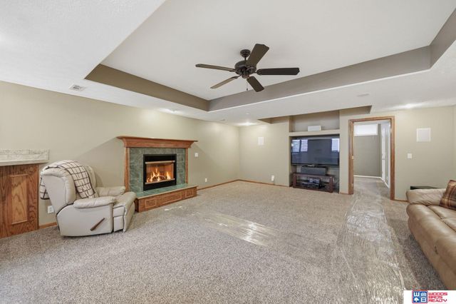21780 Ponderosa Drive, Gretna, NE 68028
