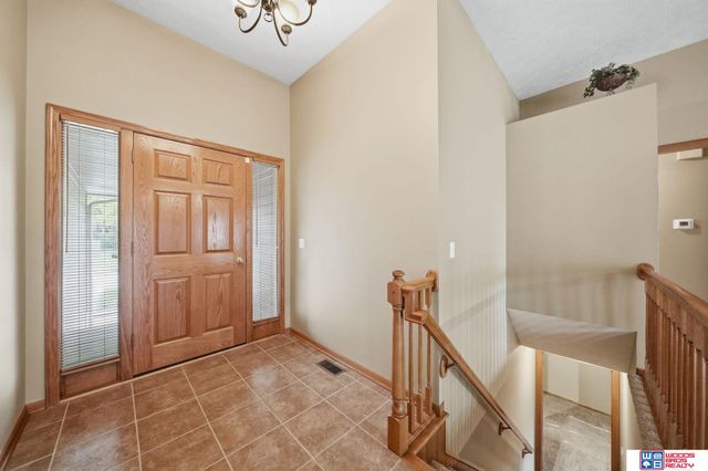 21780 Ponderosa Drive, Gretna, NE 68028