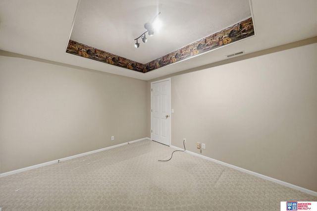 21780 Ponderosa Drive, Gretna, NE 68028
