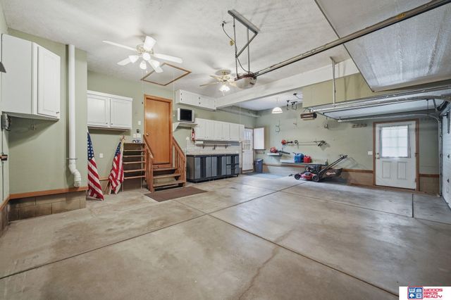 21780 Ponderosa Drive, Gretna, NE 68028