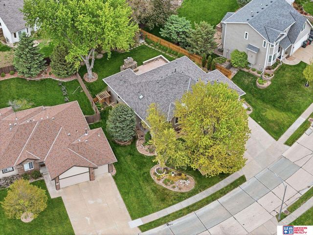 21780 Ponderosa Drive, Gretna, NE 68028
