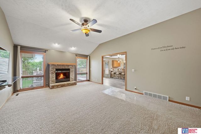 21780 Ponderosa Drive, Gretna, NE 68028